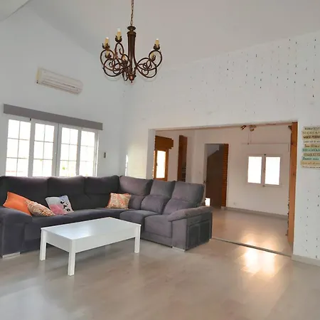 Chalet Spacious And Charming 500 Sqm Community Pool 800m Aguadulce Beach