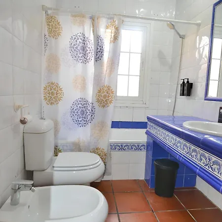 Spacious And Charming 500 Sqm Community Pool 800m Aguadulce Beach *