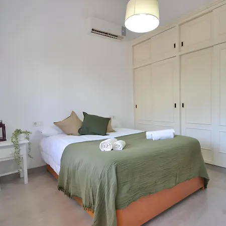 Spacious And Charming 500 Sqm Community Pool 800m Aguadulce Beach *